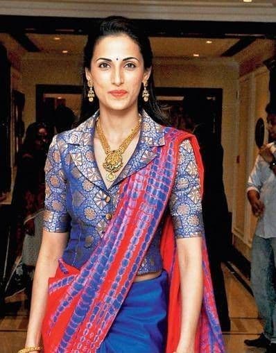 तुमचा वॉर्डरोब सजवा जॅकेट ब्लाऊजसोबत.. पाहा जॅकेट ब्लाऊजचे एक से बढकर एक १३ प्रकार..