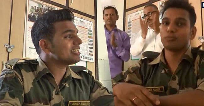 व्हिडीओ ऑफ़ दि डे : BSF जवान गातोय ‘संदेसे आते है’.....सेना दिनाच्या निमित्ताने पाहा हा स्पेशल व्हिडीओ !!