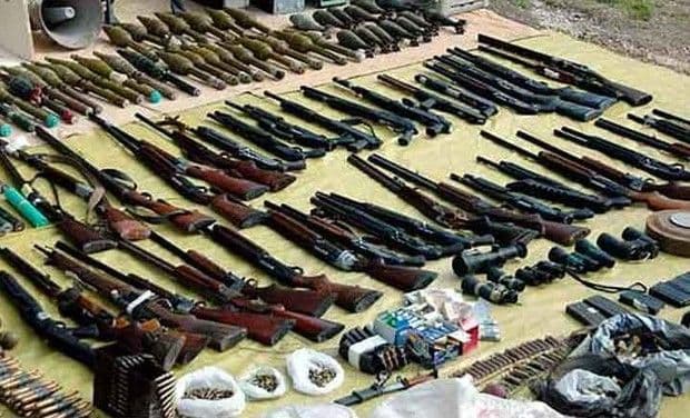 बंगालमध्ये शस्त्रास्त्रांचा पाऊस कुणी, का, कसा पाडला आणि हाती येऊनही गुन्हेगार कसा पळाला याची सविस्तर माहिती!!