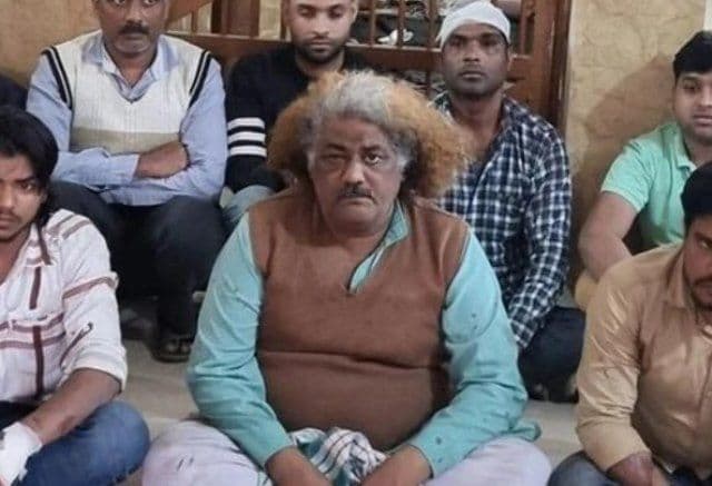 पावरी हो रही है आणि श्वेताचं मार्केट खाणारा हा चाचा आहे तरी कोण? ह्या व्हायरल फोटोमागची गोष्ट वाचा !!