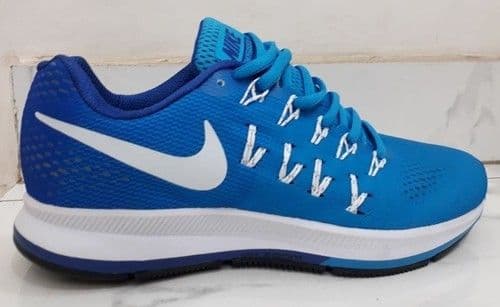 स्पोर्ट शूज ( खेळण्याचे बूट १ वर्ष )