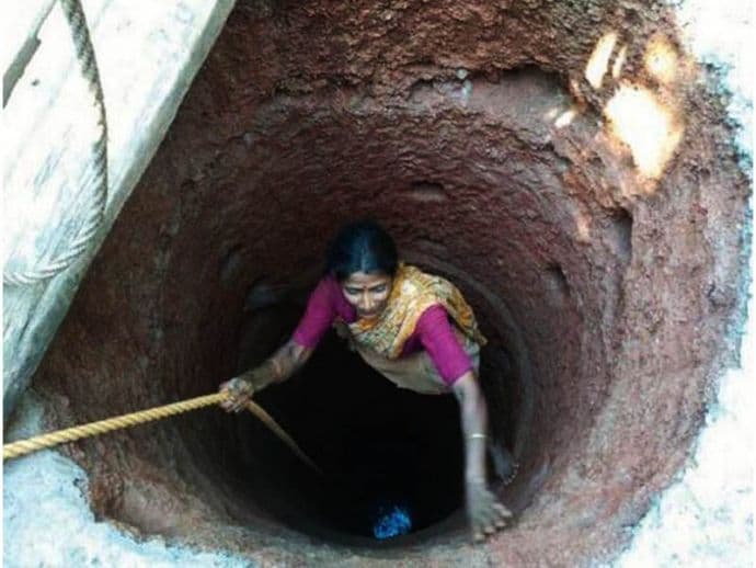 ऐका लेडी भगीरथची कहाणी...३ महिन्यात खोदली ६० फुट खोल विहीर !!!