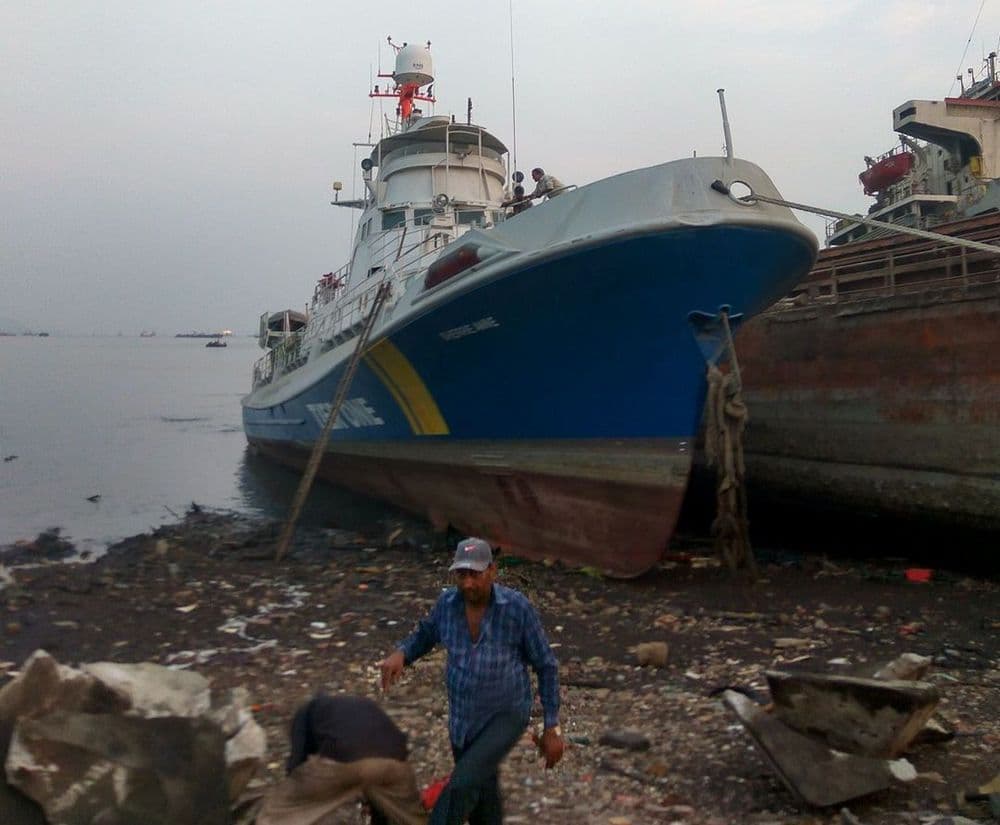 मराठी पाऊल पडू दे पुढे - शिप ब्रेकींग - भाग एक!!!