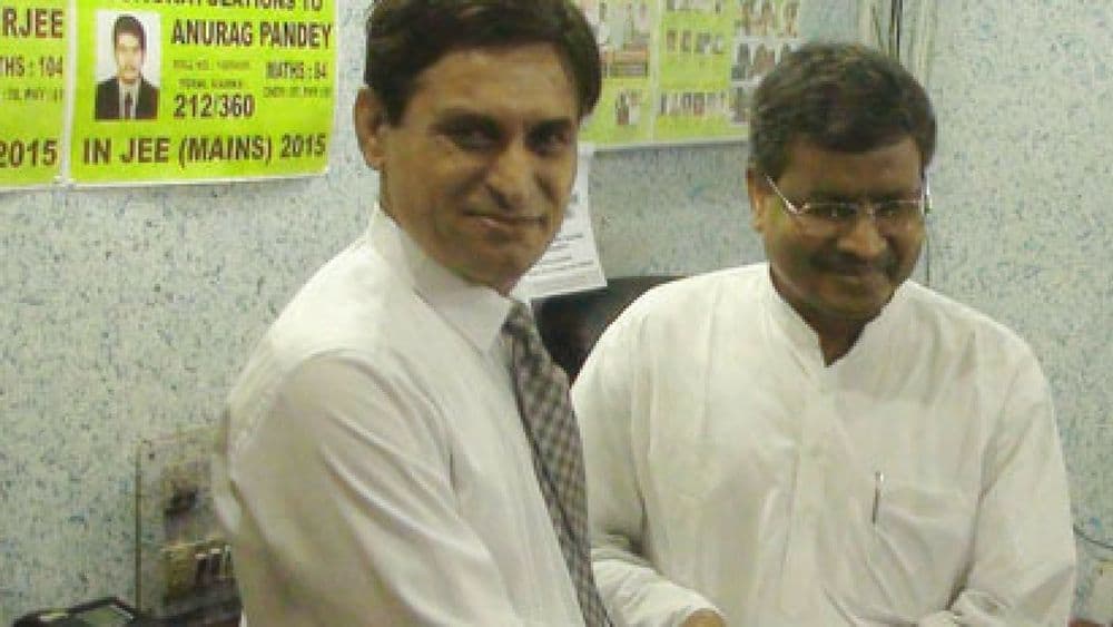 लहान शहरातील मोठं टँलेंट : आर. के, मलिक !!