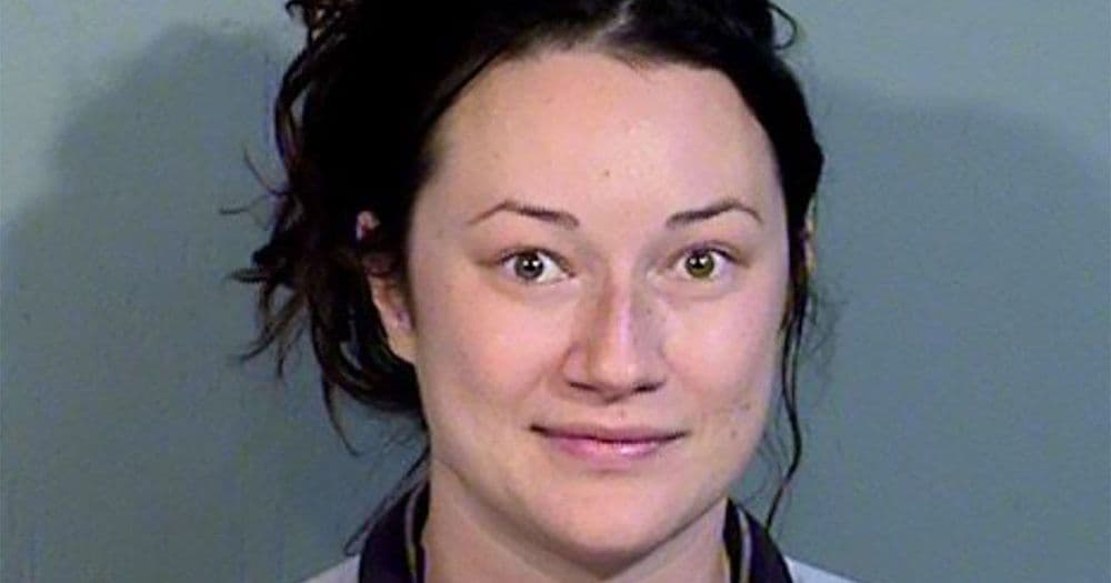 या मुलीने त्याला ६५००० मेसेज पाठवले आणि मग...वाचा पुढे काय झाले !!