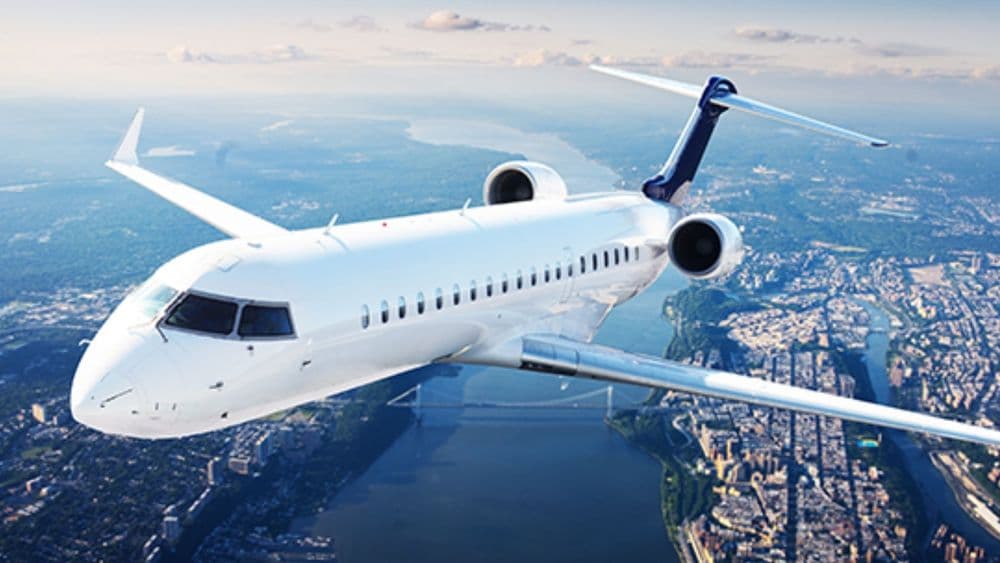 विमानाचा रंग पांढराच का असतो ? अर्थशास्त्र आणि विज्ञानाकडे आहे याचं उत्तर !!