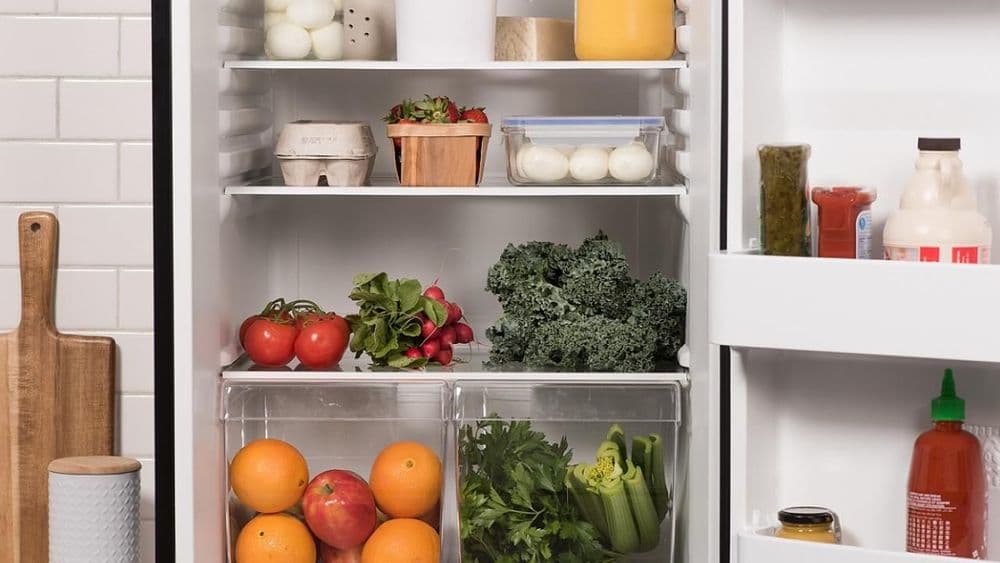 हे ११ पदार्थ तुम्ही पण चुकीच्या पद्धतीने साठवता का? योग्य पद्धत समजावून घ्या.