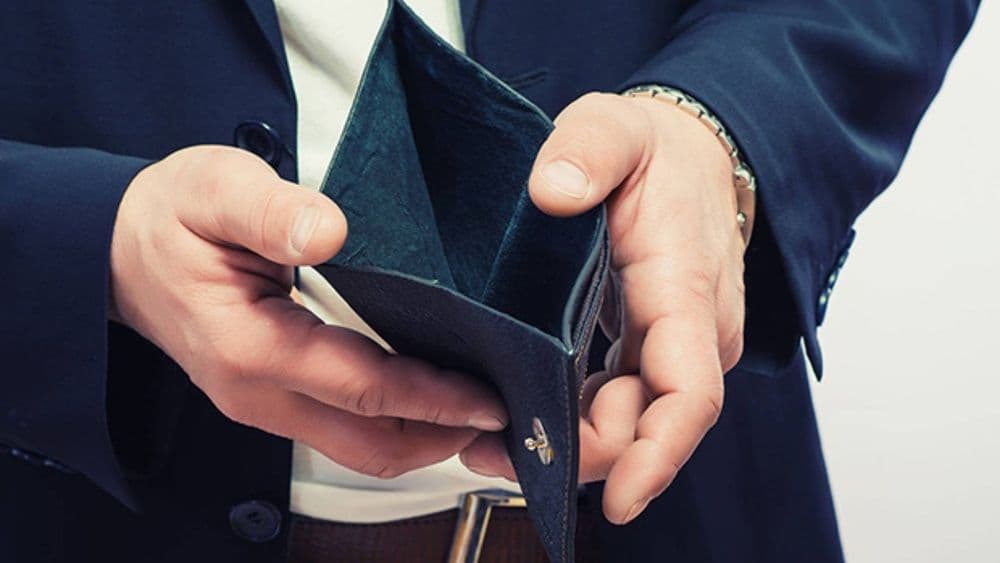 ८१% लोकांचे पैसे महिना संपायच्या आधीच संपलेले असतात. तुम्ही त्यापैकी एक आहात का ?