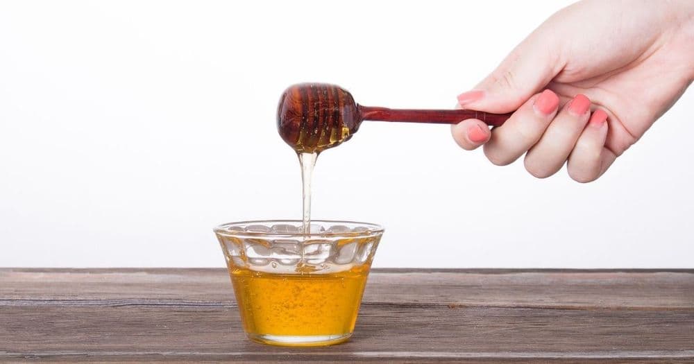 इटलीतल्या या कडू मधाबद्दल तुम्हांला काय माहित आहे? हा इतका दुर्मिळ आणि महाग का आहे?