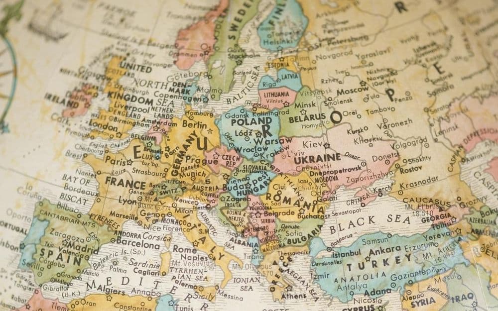 गेल्या ३०० वर्षांचा इतिहास डोळ्यासमोर उभा करणारे नकाशांचे प्रदर्शन नक्की बघा !