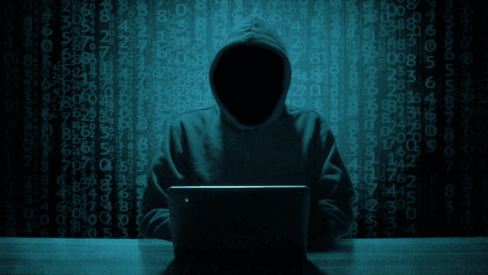 आपल्याच सोसायटीतल्या बाईंचा फोटो वापरुन फेसबुकवरून शेजाऱ्यांनाच ब्लॅकमेल करण्याचा किस्सा!! यातून तुम्ही काय धडा घ्याल?