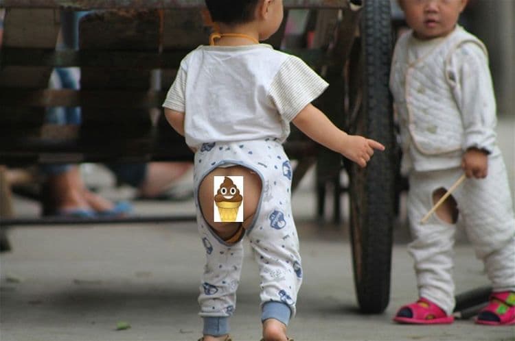 अय्या...चीनमध्ये लहान मुलं घालतात भोक असलेली चड्डी !!