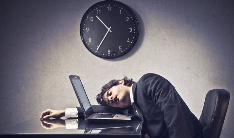 ८ तासांच्या झोपेनंतरही थकवा जाणवतो? मग हे वाचाच!!