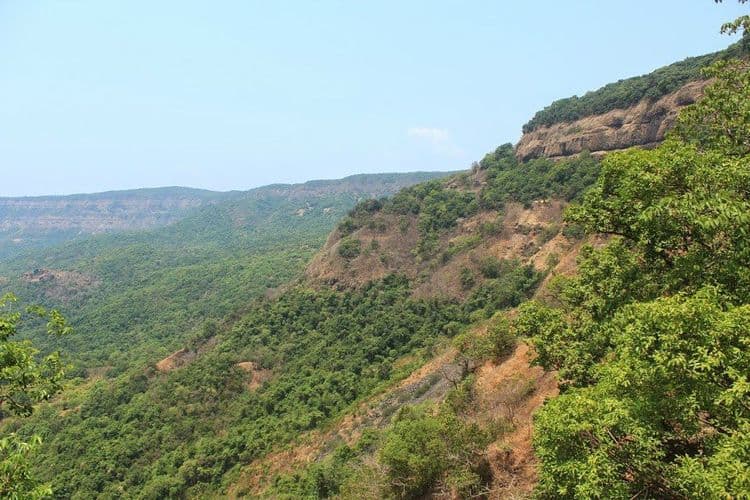 २. आंबोली