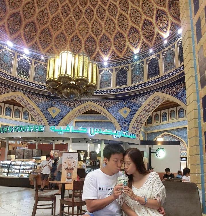 ३. हे तिथलं स्टारबक्स