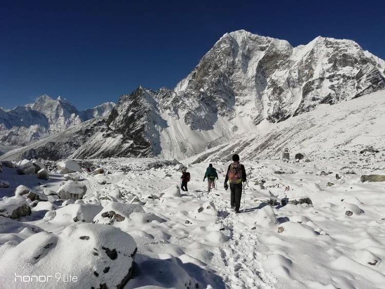 माउंटनेरींग - पर्वतारोहण