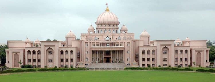 4) एसजीविपी इंटरनॅशनल स्कूल, अहमदाबाद