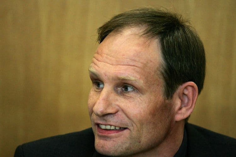 Armin Meiwes (अर्मीन मायवीस)
