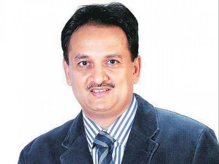 २) हसमुख चूडगर