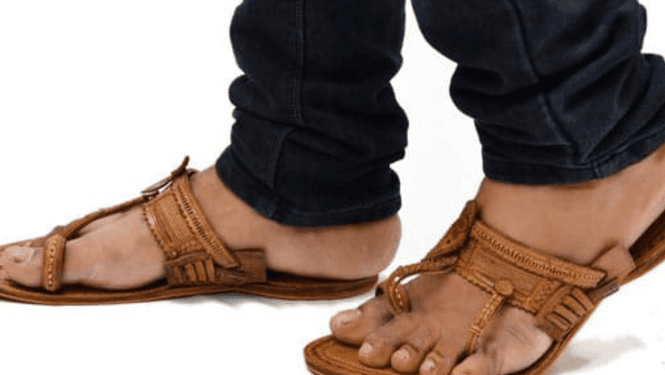 चप्पल (6 महिने)