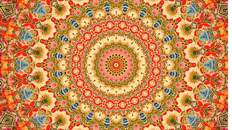Mandala Art – रंगीबेरंगी वर्तुळाकार समरूप नक्षी