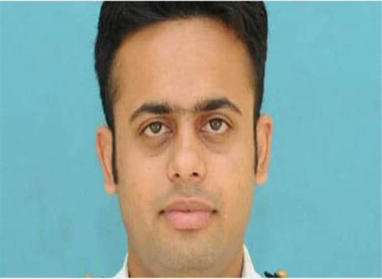 या माणसाला फ़क्त त्याच्या नावामुळे ४० वेळा नोकरी नाकारण्यात आली !!!