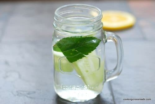 १०. पुदिन्याचे पाणी प्या !!