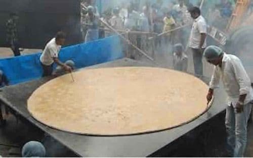 २. जगातील सर्वात मोठी चपाती