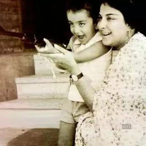 ११. संजय दत्त