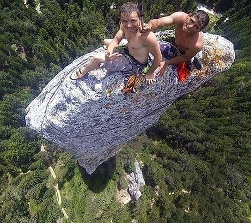 ११. सेल्फीची खाज