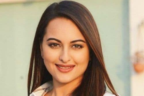 ७. सोनाक्षी सिन्हा