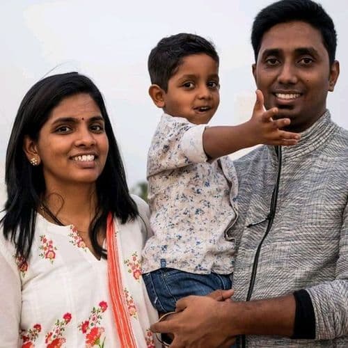 आता तुम्हाला वाटेल ऑनलाइन विक्रीचं तर नुसतं लोण पसरलंय मग ह्या स्पर्धेत ही अजूनही टिकून कशी??