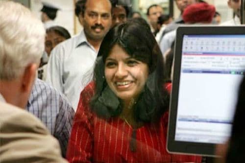 आता व्हिसा मुलाखतीबद्दल जाणून घेऊ या....