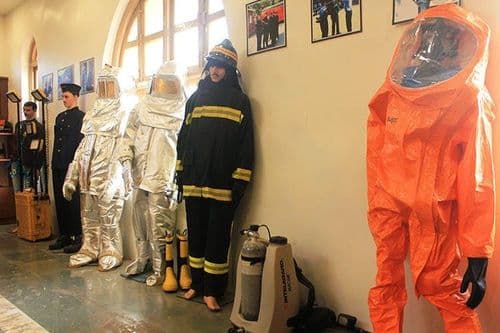 काय काय आहे इथे?