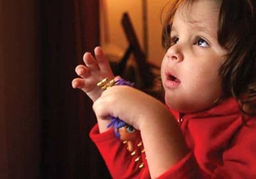 ऑटिस्टिक म्हणजेच स्वमग्न मुलांच्या ज्या वागणुकीच्या समस्या (बिहेव्हिअर इश्यूज) आहेत, त्यामागची कारणं समजून घेणं सर्वात महत्वाचं आहे.