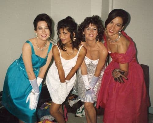 आज आपण इंटरनेटवर असंख्य फोटो पाहतो. पण इंटरनेटवर पहिला अपलोड झालेला फोटो कुठला होता हे तुम्हाला माहीत आहे का? तो फोटो आणि त्यासंबंधीची माहिती जाणून घेऊया...