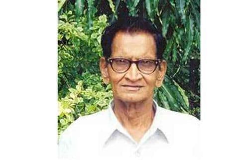 ७. डॉ. म्हापूसकर