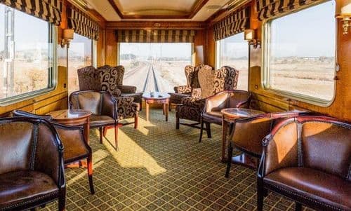 ११) द ब्ल्यू ट्रेन –