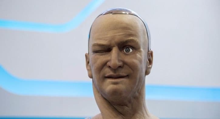 कार्यकर्ते मंडळी, तयारीला लागा... निर्माण होतोय जगातला पहिलावहिला रोबोट राजकारणी