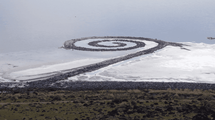 स्पायरल जेट्टी- रॉबर्ट स्मिथसन