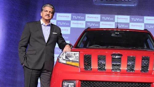 ८. आनंद महिंद्रा