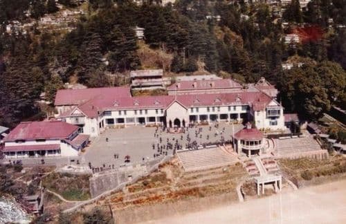 13) बिशप कॉटन स्कूल, शिमला