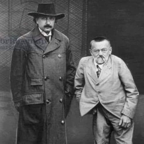 काल्पनिक वाटणारी ही कथा फोर्डच्या कारखान्यात प्रत्यक्ष घडली आहे.